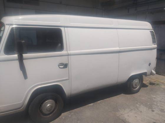 VOLKSWAGEN KOMBI 1.4 MI FURGÃO 8V FLEX 3P MANUAL